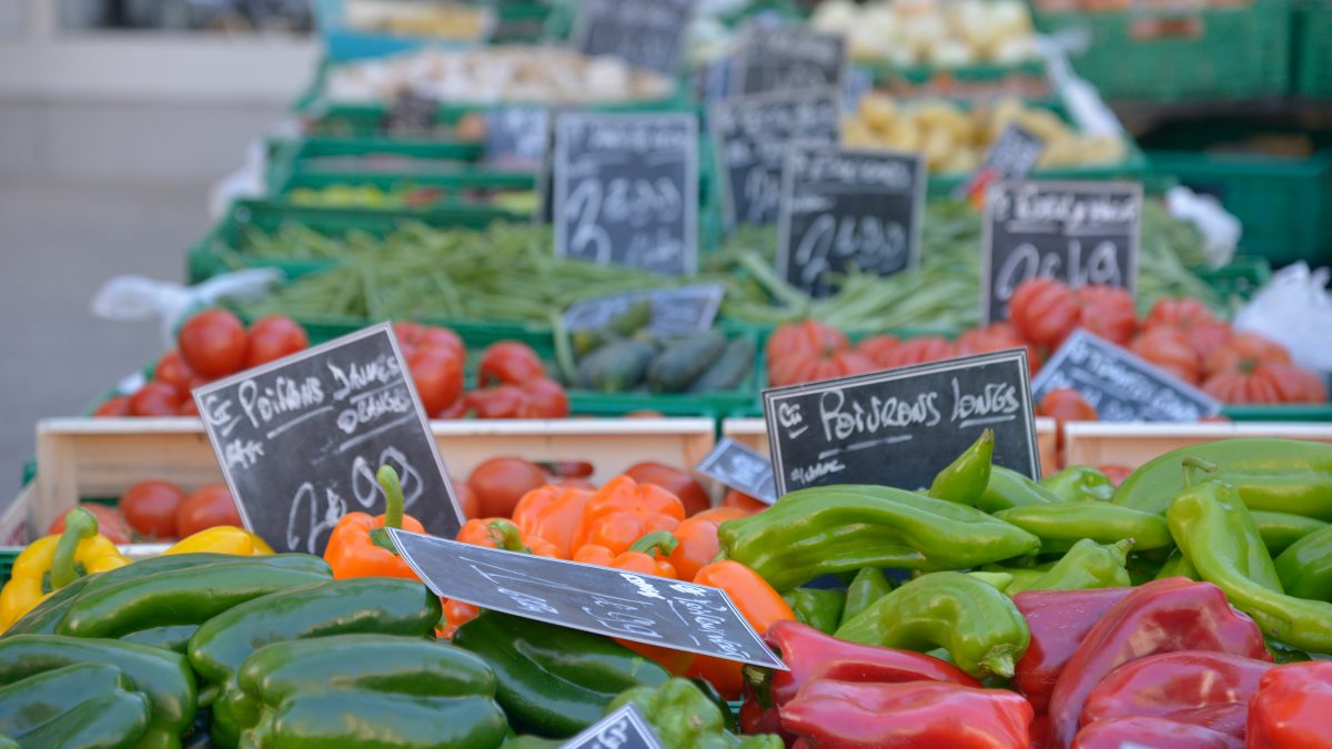 photo texte marchés à Salon