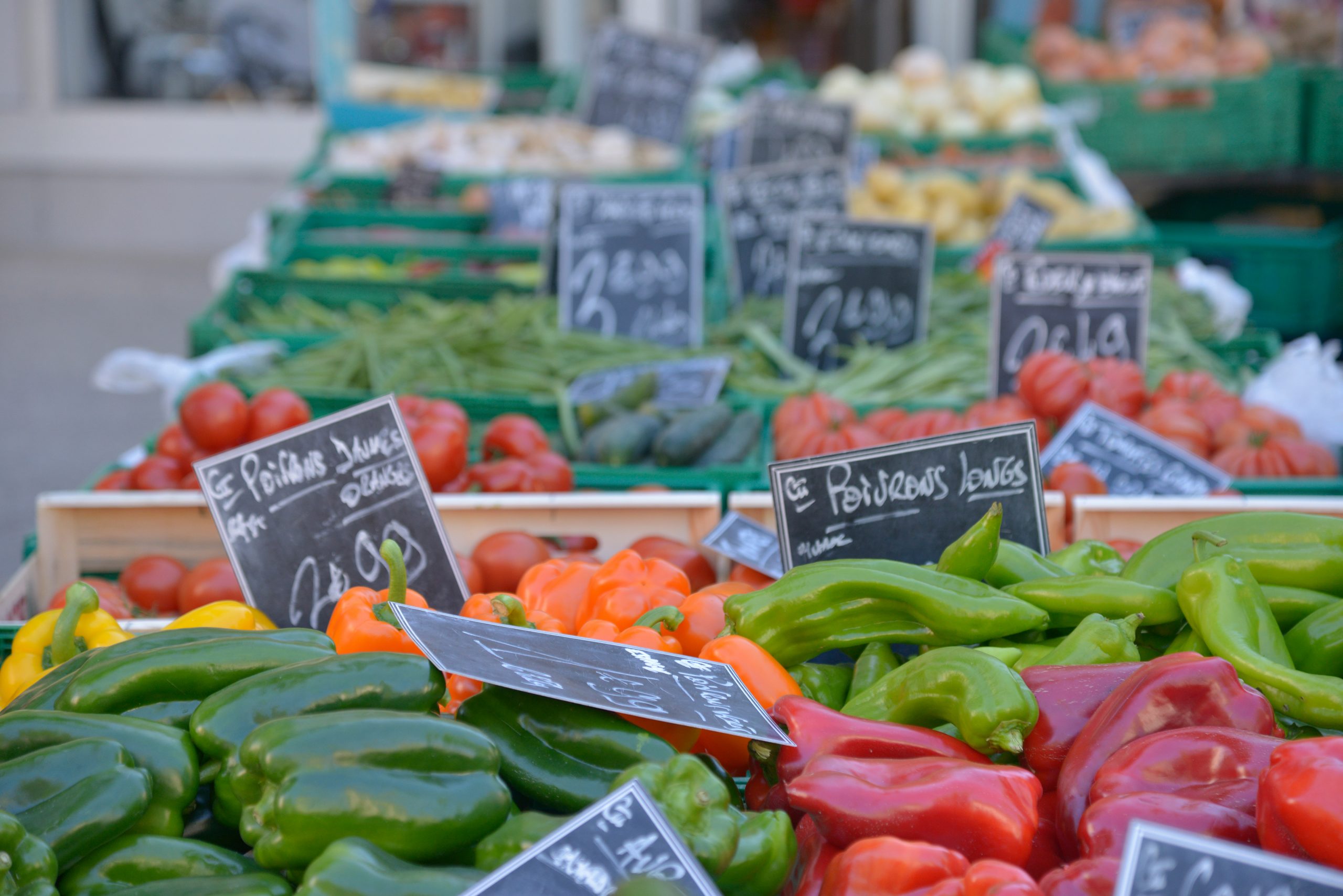 photo texte marchés à Salon